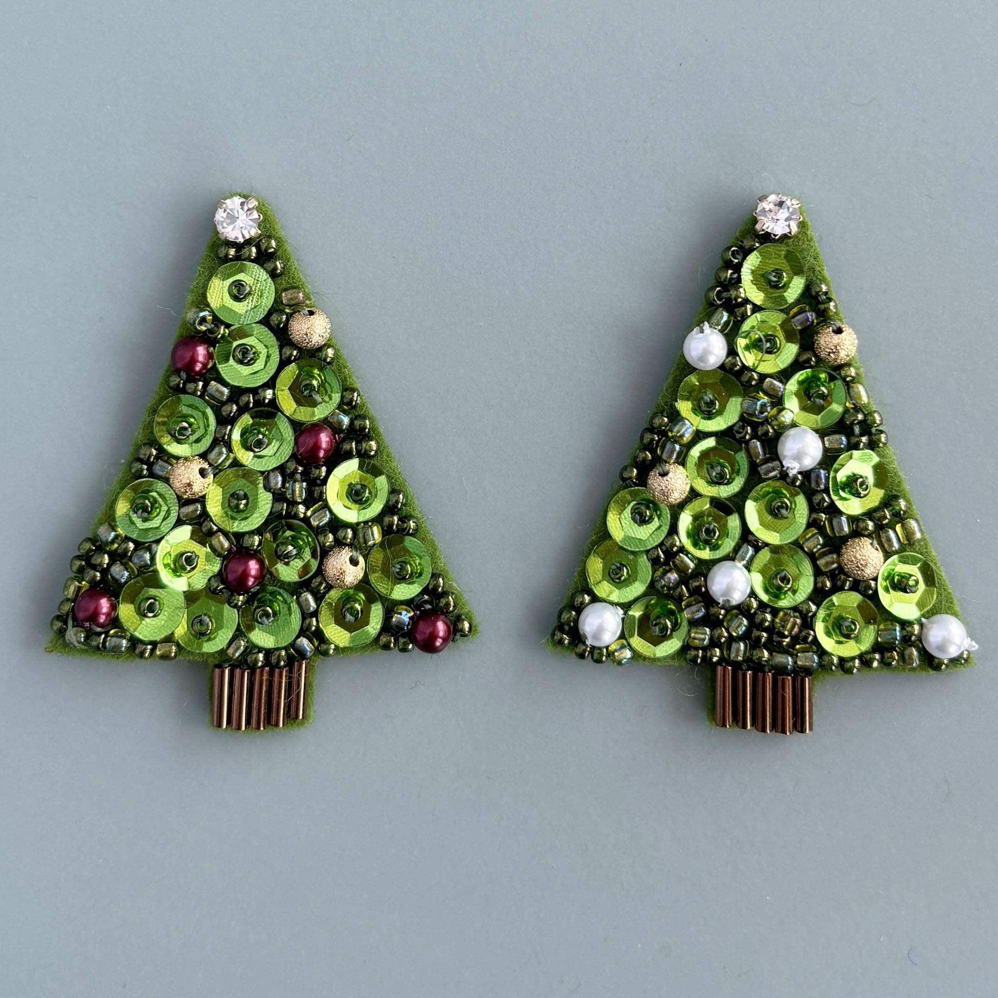 専用　ビーズ刺繍ブローチ　ハンドメイド　クリスマス ビーズ刺繍のブローチ☆クリスマスツリー | iichi 日々の暮らし